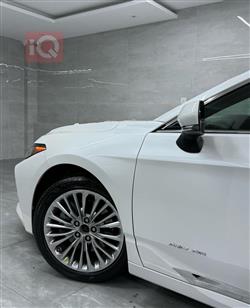 تويوتا أفالون